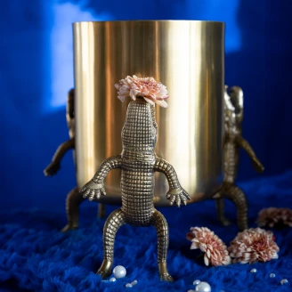 Bold Monkey Vase <strong>Surrounded By Crocodiles</strong>  L Guld Blank