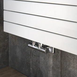 Vinklet Ventilsæt til Håndklædestang <strong>Calore</strong>  Krom Blank Centerforbindelse