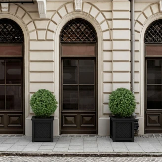 Udendørskrukke Metal <strong>Bloomsbury</strong>  Sort 60 cm med Dekorativ Overkant