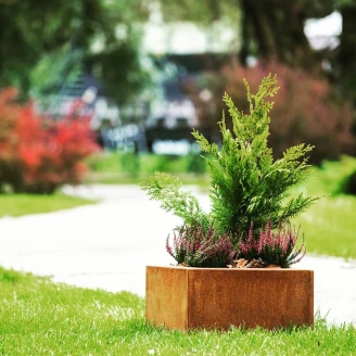 Cortena Plantekasse <strong>Bajo</strong>  Cortenstål 90x90x45 cm