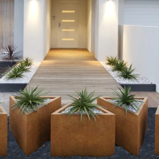 Cortena Krukke <strong>Triango</strong>  Cortenstål 90x78x60 cm