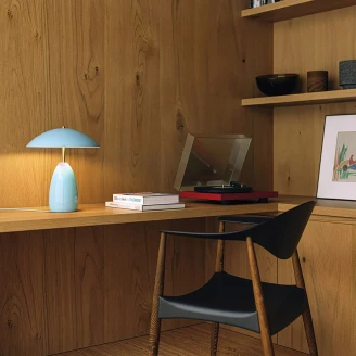 Alora Mood Bordlampe S <strong>Poppy</strong>  Lyseblå