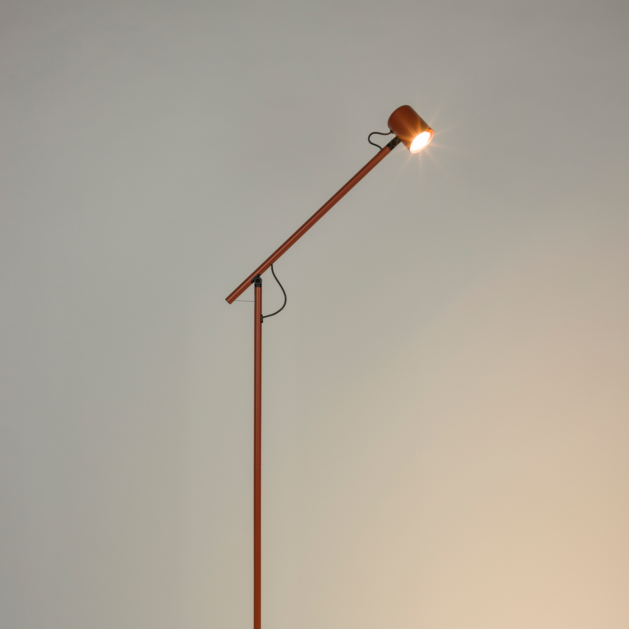 Gulvlampe Arno Rød